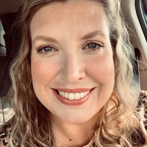 Meet your Posher, Carissa